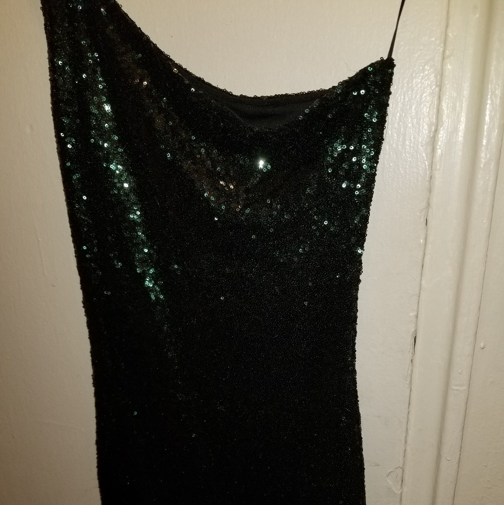 Dress - Picture 3 of 3